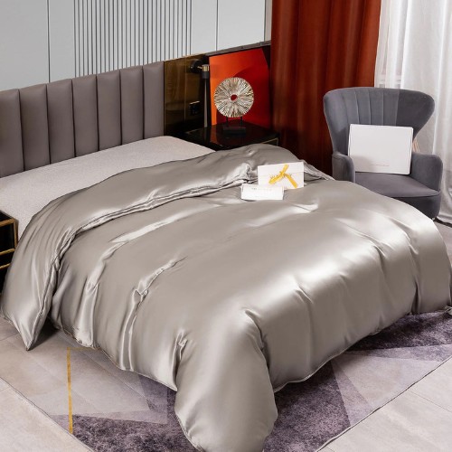 Mulberry Silk Seamless Duvet Cover – Luxury, Breathable, Hypoallergenic Bedding for Smooth Sleep - Silken & Dreams