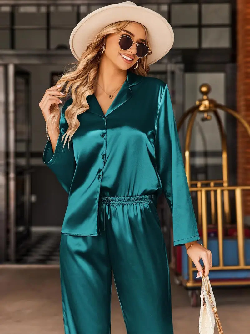 Soft Satin Pajamas Set for Women – 2-Piece Long Sleeve Sleepwear & Elegant Button Loungewear