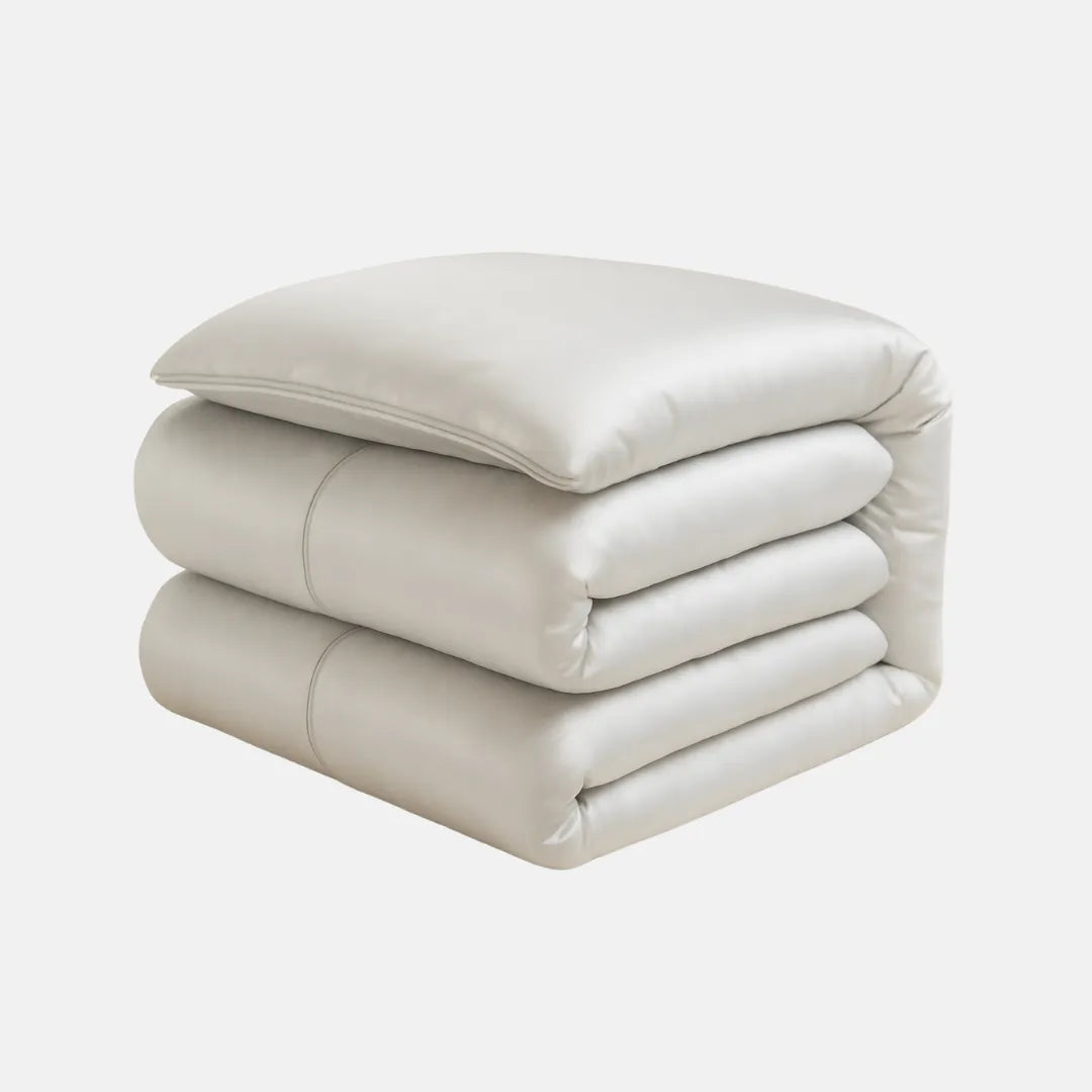 Mulberry Silk Seamless Duvet Cover – Luxury, Breathable, Hypoallergenic Bedding for Smooth Sleep - Silken & Dreams