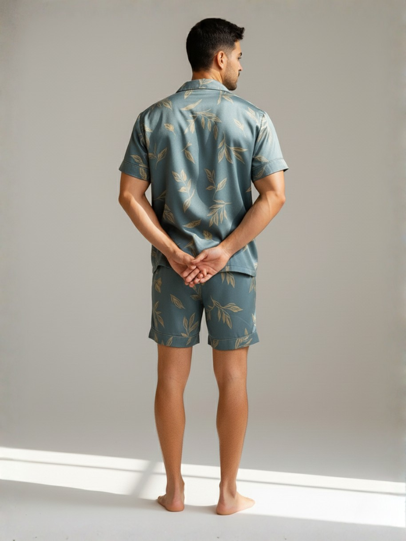 Men’s Ice Silk Pajama Set – Short Sleeve Loose Fit Sleepwear & Homewear Suit