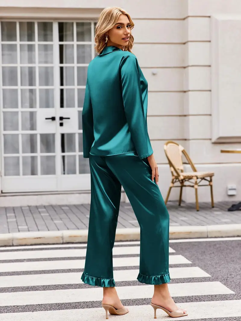 Soft Satin Pajamas Set for Women – 2-Piece Long Sleeve Sleepwear & Elegant Button Loungewear